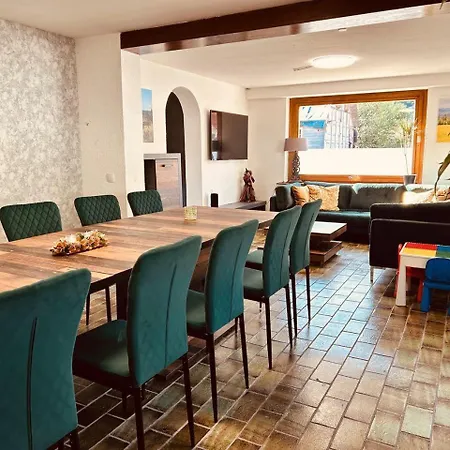 Casa vacanze Ein-modern-eingerichtetes-ferienhaus-im-harz-mit-vielen-unterhaltungsmoeglichkeiten-drinnen-und-draussen *