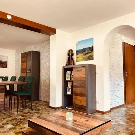 Ein-modern-eingerichtetes-ferienhaus-im-harz-mit-vielen-unterhaltungsmoeglichkeiten-drinnen-und-draussen Sieber